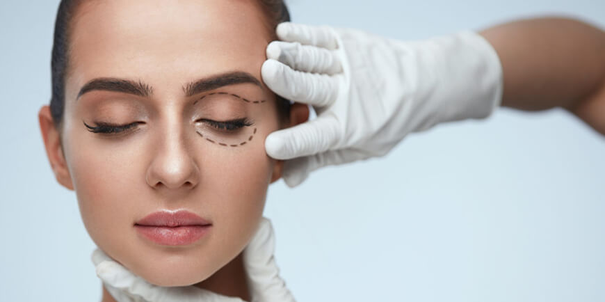 Blepharoplasty surgery